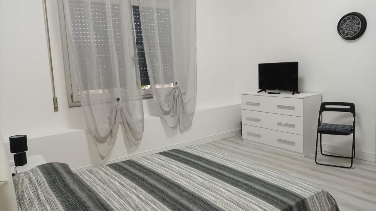 SantʼAntìoco La Laguna Rooms מראה חיצוני תמונה